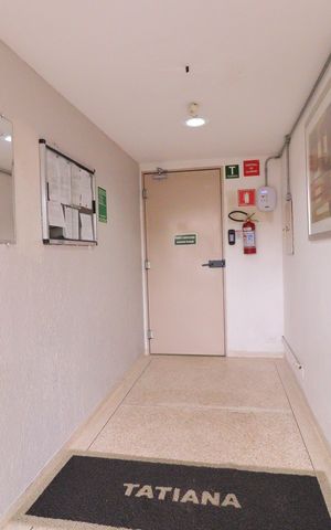 Apartamento à venda com 80m², 2 quartos e 1 vagaHall de entrada