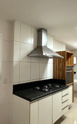Apartamento para alugar com 151m², 3 quartos e 1 vaga
