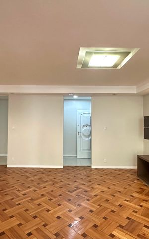 Apartamento para alugar com 151m², 3 quartos e 1 vaga