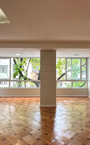 Apartamento para alugar com 151m², 3 quartos e 1 vaga