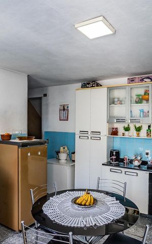 Casa à venda com 130m², 3 quartos e 2 vagas Casa à venda com 130m², 3 quartos e 2 vagasCozinha