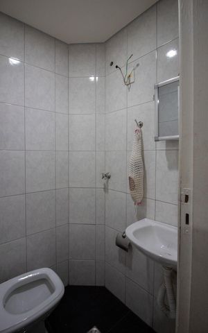 Casa de condomínio à venda com 82m², 3 quartos e sem vaga Casa de condomínio à venda com 82m², 3 quartos e sem vagaBanheiro de Serviço