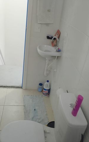Casa de condomínio para alugar com 70m², 2 quartos e 1 vaga Casa de condomínio para alugar com 70m², 2 quartos e 1 vagaBanheiro