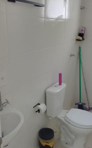 Casa de condomínio para alugar com 70m², 2 quartos e 1 vaga Casa de condomínio para alugar com 70m², 2 quartos e 1 vagaBanheiro