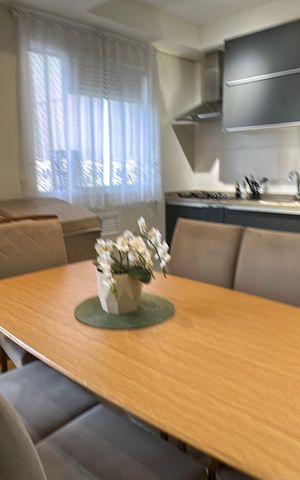 Apartamento à venda com 69m², 2 quartos e 2 vagas Apartamento à venda com 69m², 2 quartos e 2 vagasSala de Jantar
