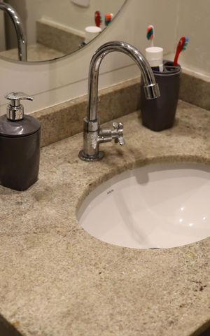 Apartamento à venda com 69m², 2 quartos e 2 vagas Apartamento à venda com 69m², 2 quartos e 2 vagasBanheiro da Suíte 1
