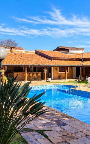 Casa de condomínio à venda com 482m², 3 quartos e 4 vagasÁrea externa