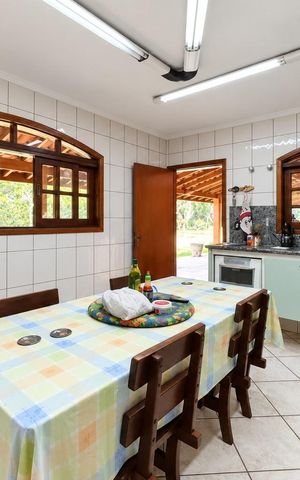 Casa de condomínio à venda com 482m², 3 quartos e 4 vagasCozinha