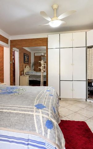 Casa de condomínio à venda com 482m², 3 quartos e 4 vagasQuarto