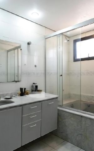 Apartamento à venda com 156m², 3 quartos e 2 vagas Apartamento à venda com 156m², 3 quartos e 2 vagasBanheiro
