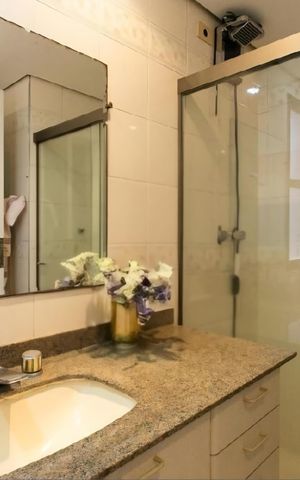 Apartamento à venda com 156m², 3 quartos e 2 vagas Apartamento à venda com 156m², 3 quartos e 2 vagasBanheiro