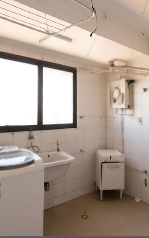 Apartamento à venda com 156m², 3 quartos e 2 vagas Apartamento à venda com 156m², 3 quartos e 2 vagasÁrea de serviço