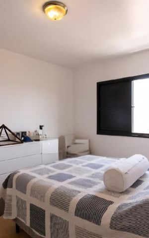 Apartamento à venda com 156m², 3 quartos e 2 vagas Apartamento à venda com 156m², 3 quartos e 2 vagasQuarto
