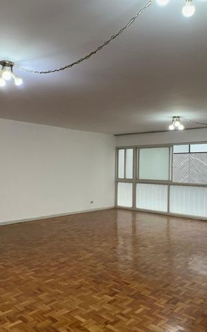 Apartamento para alugar com 220m², 3 quartos e 1 vaga Apartamento para alugar com 220m², 3 quartos e 1 vagaSala