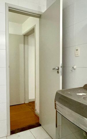 Apartamento para alugar com 220m², 3 quartos e 1 vaga Apartamento para alugar com 220m², 3 quartos e 1 vagaBanheiro da Suíte