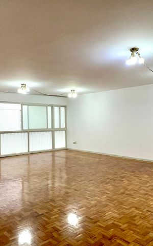 Apartamento para alugar com 220m², 3 quartos e 1 vaga Apartamento para alugar com 220m², 3 quartos e 1 vagaSala