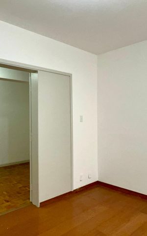 Apartamento para alugar com 220m², 3 quartos e 1 vaga Apartamento para alugar com 220m², 3 quartos e 1 vagaQuarto 2