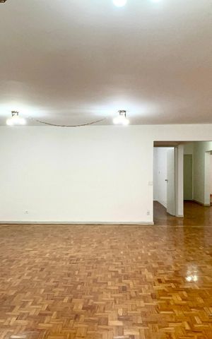 Apartamento para alugar com 220m², 3 quartos e 1 vaga Apartamento para alugar com 220m², 3 quartos e 1 vagaSala