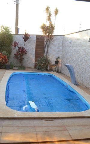 Casa à venda com 117m², 2 quartos e 2 vagasPiscina