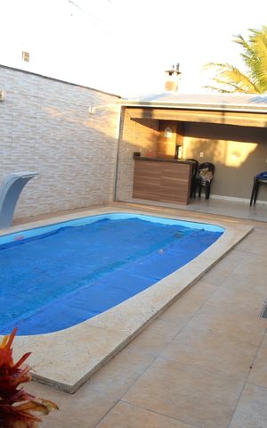 Casa à venda com 117m², 2 quartos e 2 vagasPiscina