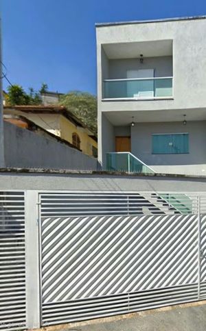 Casa para alugar com 121m², 3 quartos e 2 vagasFachada