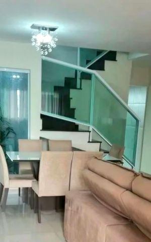 Casa para alugar com 121m², 3 quartos e 2 vagasSala
