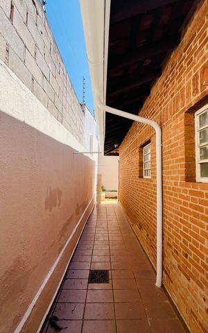 Casa à venda com 280m², 5 quartos e 3 vagas