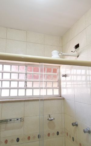 Casa à venda com 280m², 4 quartos e 3 vagasBanheiro Social