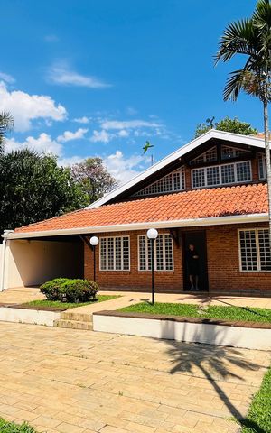 Casa à venda com 280m², 5 quartos e 3 vagas