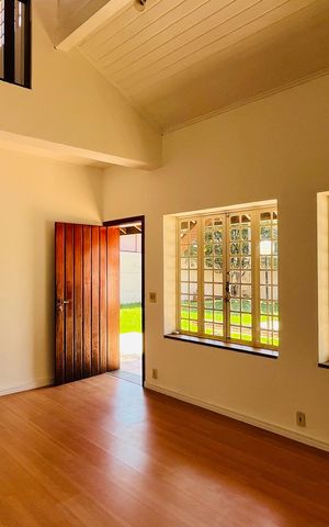 Casa à venda com 280m², 5 quartos e 3 vagas