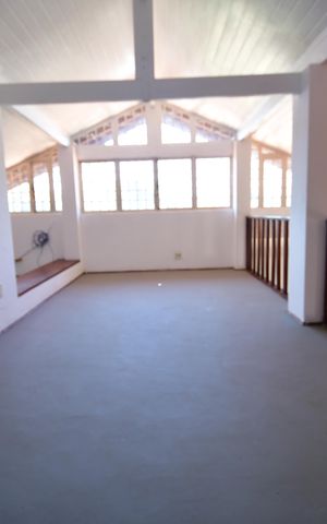 Casa à venda com 280m², 4 quartos e 3 vagasMezanino