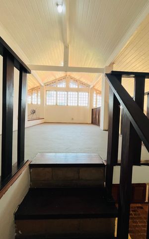 Casa à venda com 280m², 5 quartos e 3 vagas