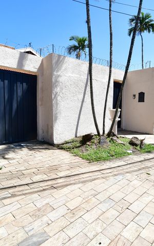 Casa à venda com 280m², 4 quartos e 3 vagasFachada / Placa
