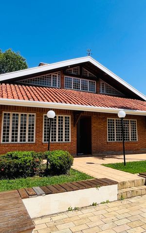 Casa à venda com 280m², 5 quartos e 3 vagas
