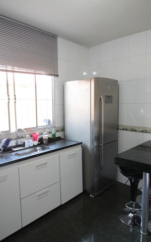 Casa à venda com 180m², 3 quartos e 2 vagasCozinha