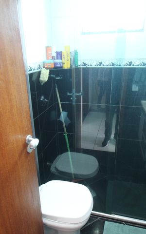 Casa à venda com 180m², 3 quartos e 2 vagasBanheiro 2