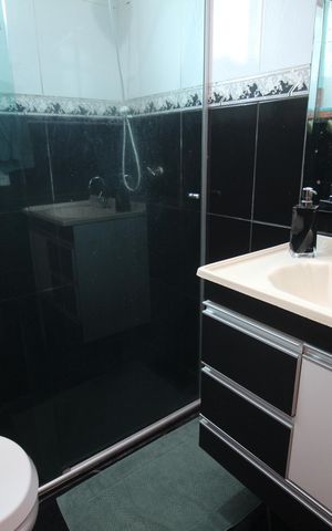 Casa à venda com 180m², 3 quartos e 2 vagasBanheiro 2