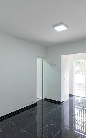 Casa para alugar com 210m², 3 quartos e 2 vagas Casa para alugar com 210m², 3 quartos e 2 vagasSuíte