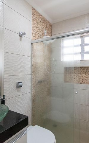 Casa para alugar com 210m², 3 quartos e 2 vagas Casa para alugar com 210m², 3 quartos e 2 vagasBanheiro Social