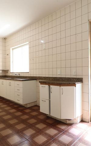 Casa para alugar com 200m², 3 quartos e 6 vagasCozinha
