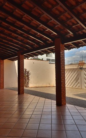 Casa para alugar com 200m², 3 quartos e 6 vagasVaranda da Sala