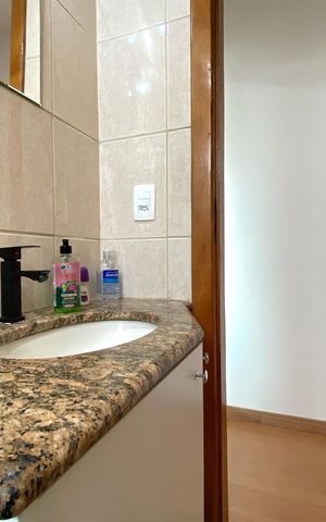 Apartamento à venda com 70m², 2 quartos e 2 vagas Apartamento à venda com 70m², 2 quartos e 2 vagasBanheiro