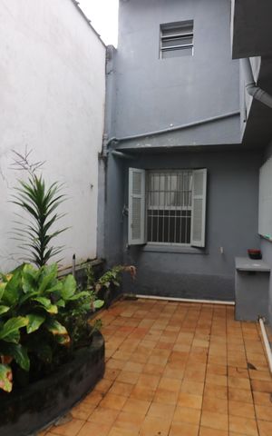Casa para alugar com 241m², 3 quartos e 2 vagasQuintal