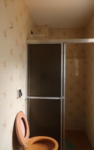 Casa para alugar com 241m², 3 quartos e 2 vagasBanheiro da Suíte