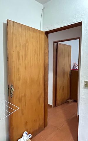 Casa à venda com 300m², 5 quartos e 5 vagas Casa à venda com 300m², 5 quartos e 5 vagasQuarto 1