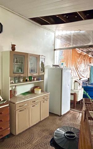 Casa à venda com 300m², 5 quartos e 5 vagas Casa à venda com 300m², 5 quartos e 5 vagasQuintal