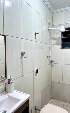 Casa à venda com 300m², 5 quartos e 5 vagas Casa à venda com 300m², 5 quartos e 5 vagasBanheiro 4