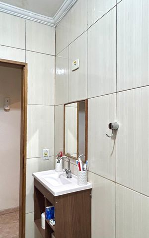 Casa à venda com 300m², 5 quartos e 5 vagas Casa à venda com 300m², 5 quartos e 5 vagasBanheiro 4