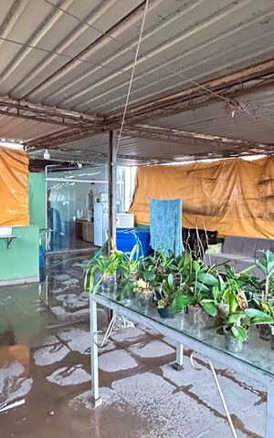 Casa à venda com 300m², 5 quartos e 5 vagas Casa à venda com 300m², 5 quartos e 5 vagasChurrasqueira