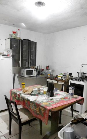 Casa à venda com 250m², 3 quartos e 3 vagas Casa à venda com 250m², 3 quartos e 3 vagasCozinha